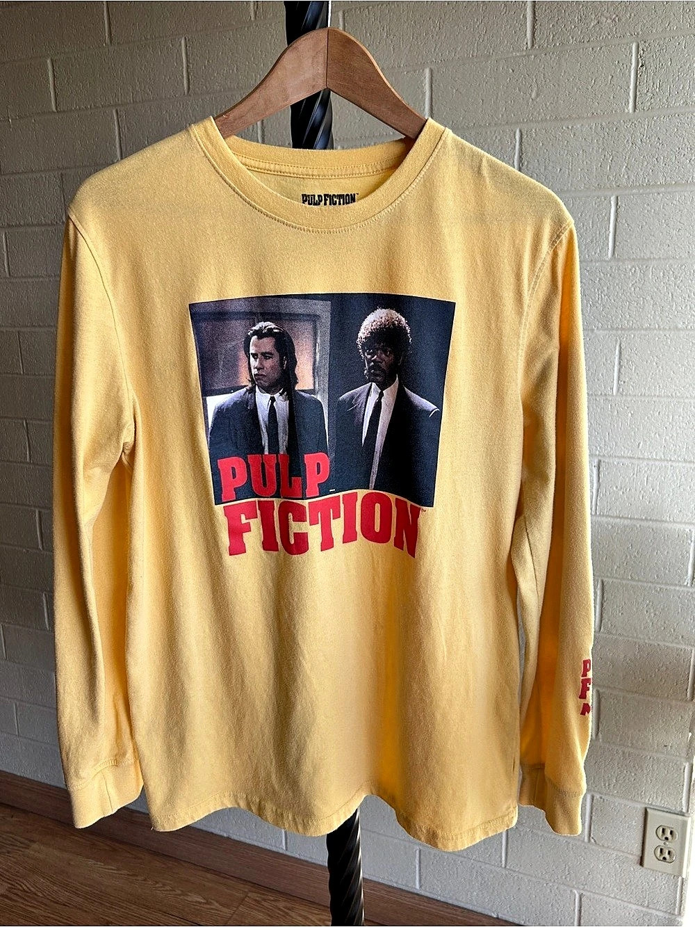 Pulp Fiction Long Sleeve Graphic Tee Size Medium | Yellow | Official Miramax